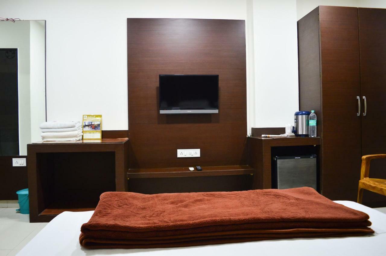 Hotel Maheshwari Avenue Ujjain Extérieur photo