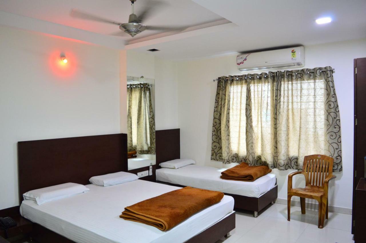 Hotel Maheshwari Avenue Ujjain Extérieur photo