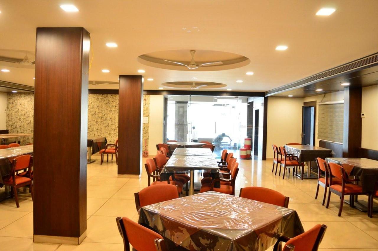 Hotel Maheshwari Avenue Ujjain Extérieur photo