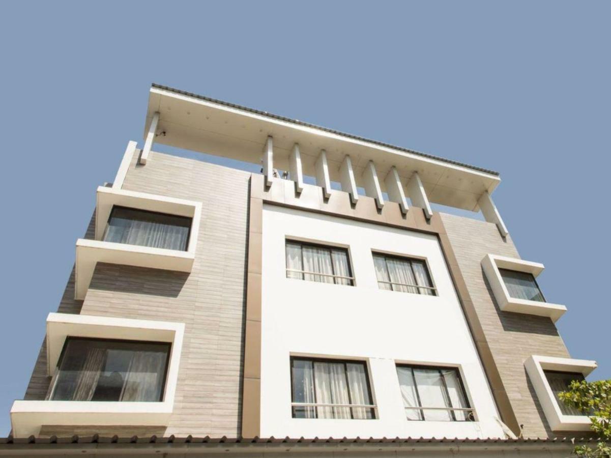 Hotel Maheshwari Avenue Ujjain Extérieur photo